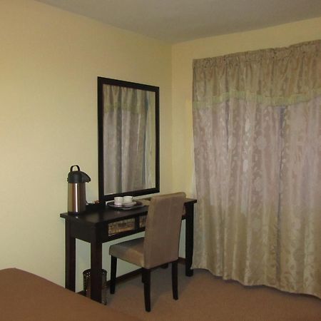 Maluti Stay Lodge Ramabanta ภายนอก รูปภาพ