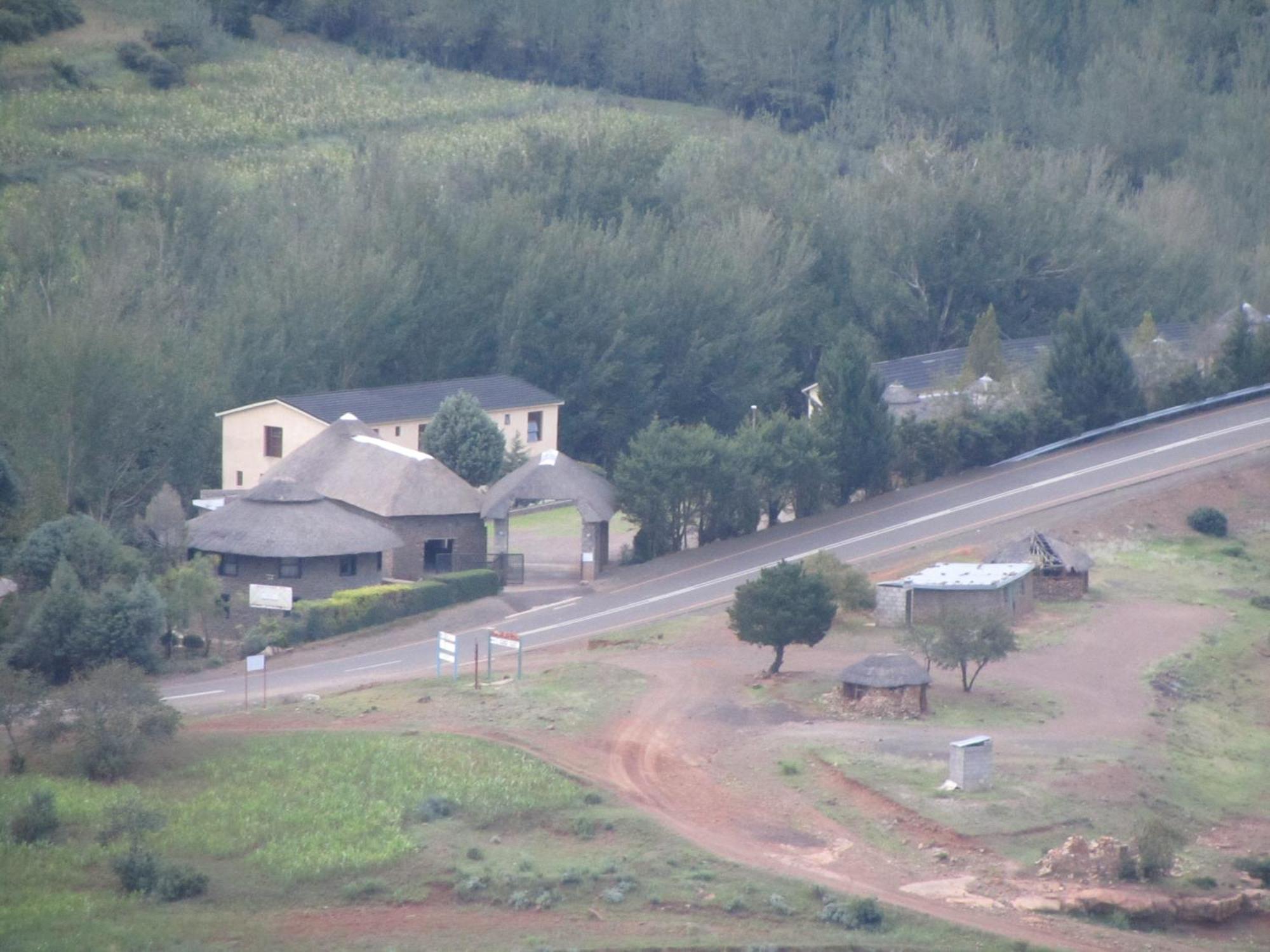 Maluti Stay Lodge Ramabanta ภายนอก รูปภาพ