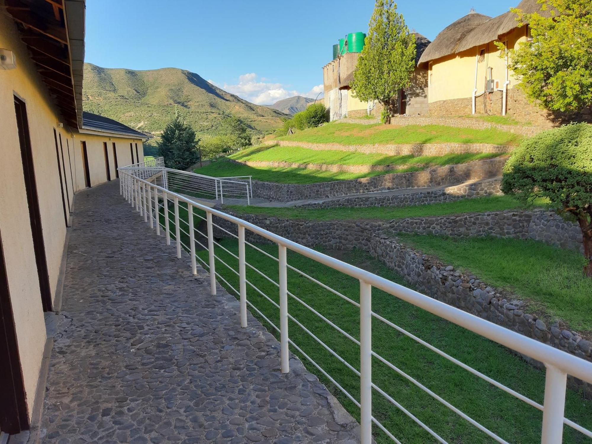 Maluti Stay Lodge Ramabanta ภายนอก รูปภาพ