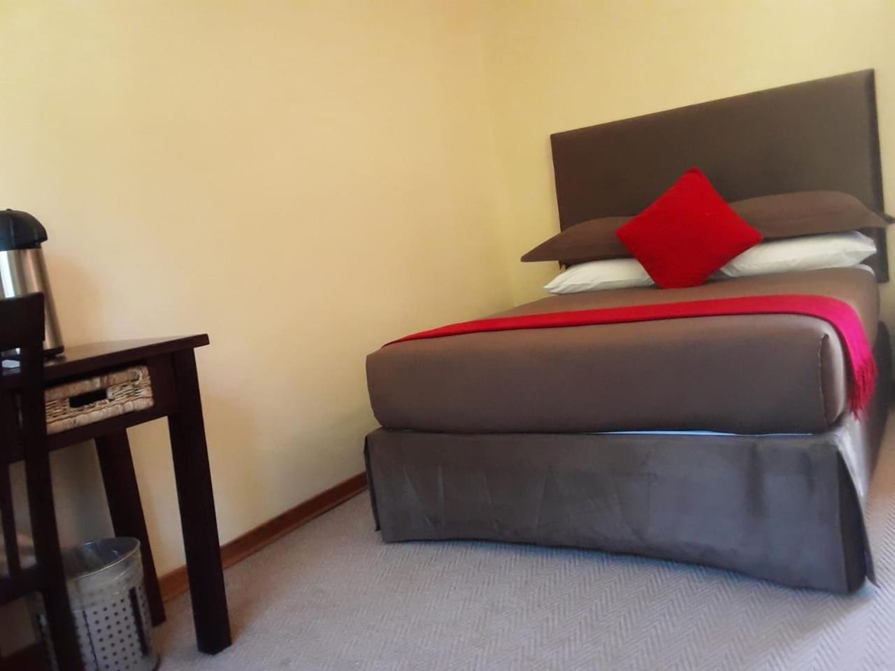 Maluti Stay Lodge Ramabanta ภายนอก รูปภาพ