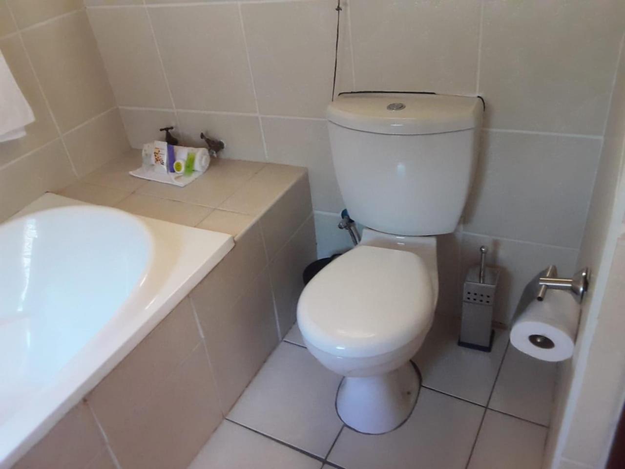 Maluti Stay Lodge Ramabanta ภายนอก รูปภาพ