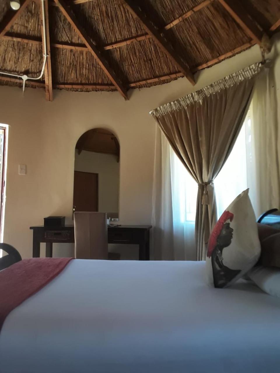 Maluti Stay Lodge Ramabanta ภายนอก รูปภาพ
