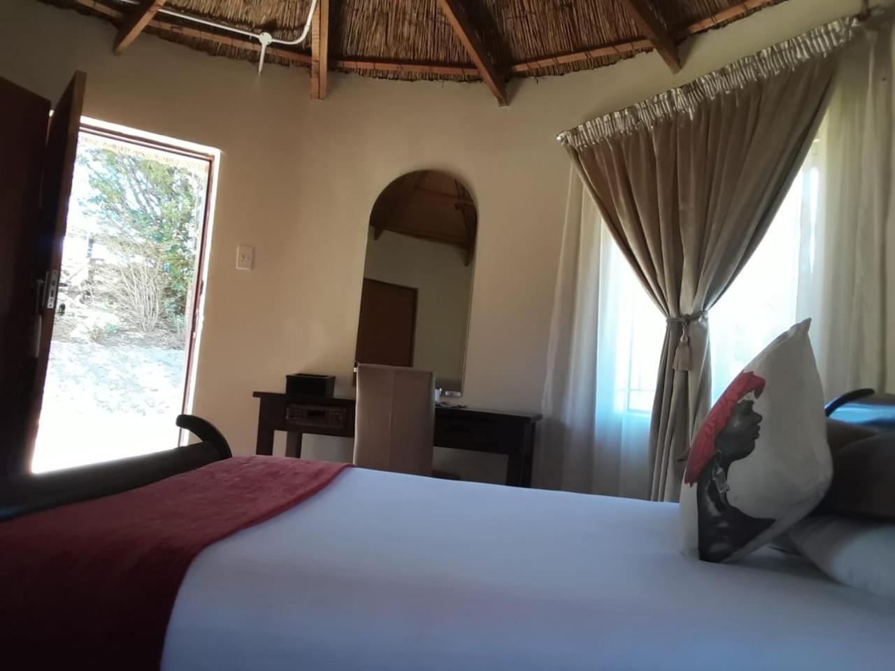 Maluti Stay Lodge Ramabanta ภายนอก รูปภาพ