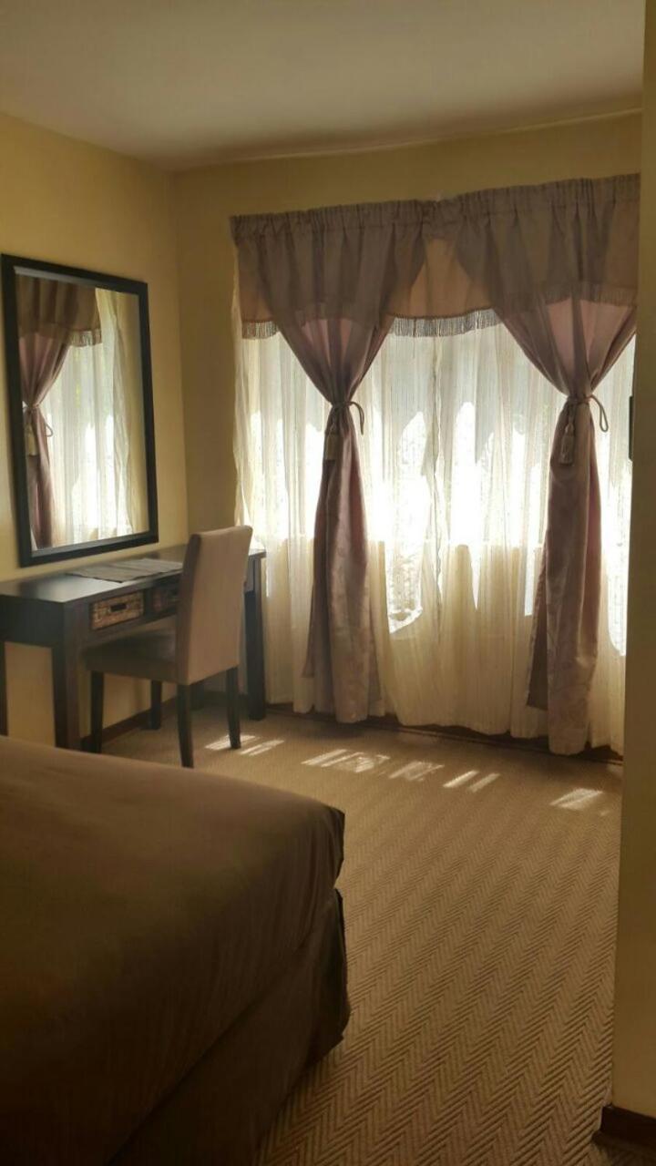 Maluti Stay Lodge Ramabanta ภายนอก รูปภาพ