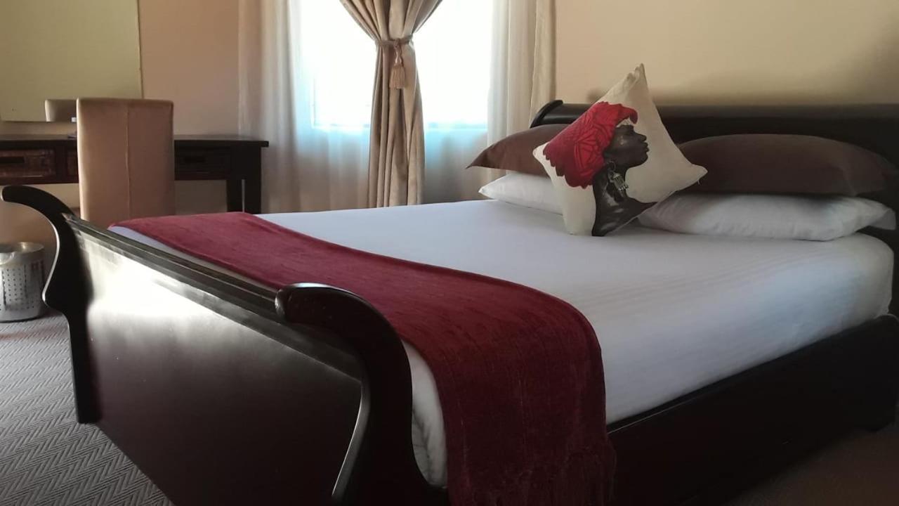 Maluti Stay Lodge Ramabanta ภายนอก รูปภาพ