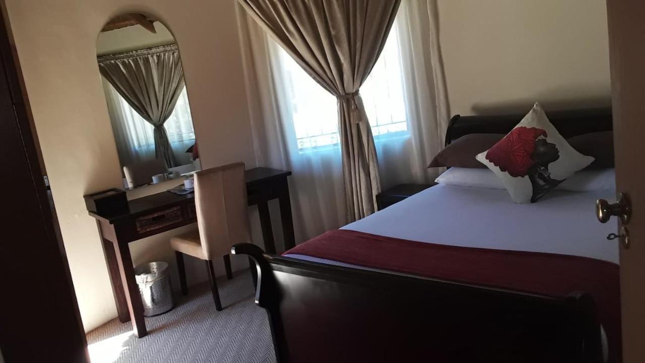 Maluti Stay Lodge Ramabanta ภายนอก รูปภาพ